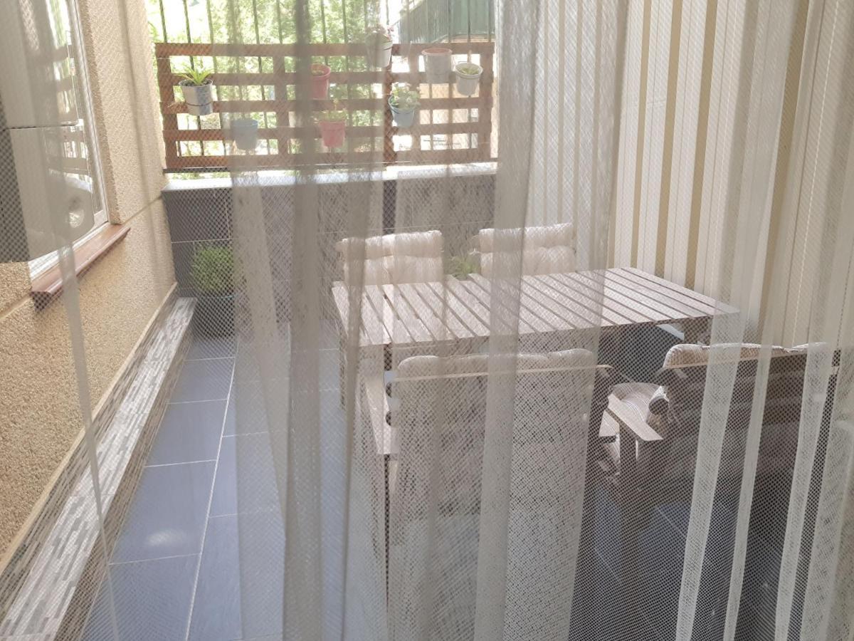 Amplio Apto Con Patio Privado Aranjuez Eksteriør bilde
